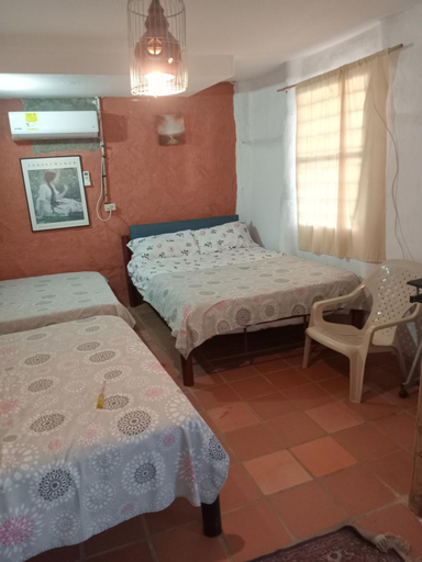 Bedroom 2, Hostal ROLLED, Villavieja