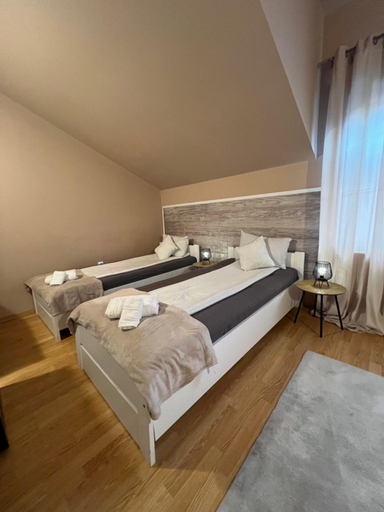 Bedroom 1, PENSIUNEA UNO, Timisoara
