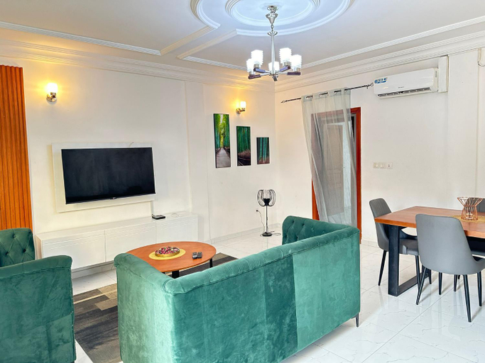 Others 5, Residence Life House Makepe bm, Wouri