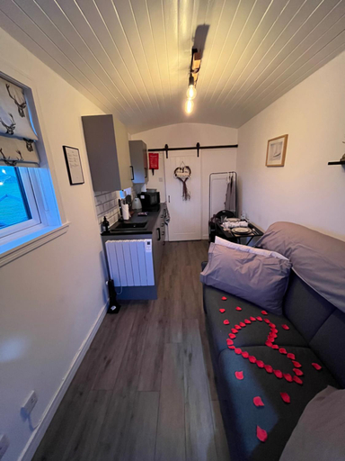 Bedroom 2, Farr North Lodge 1 On The NC500 With Stunning Sea Views!, Highland
