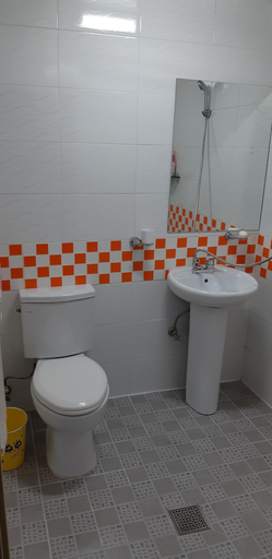 Bathroom 2, Silla Motel, Pocheon