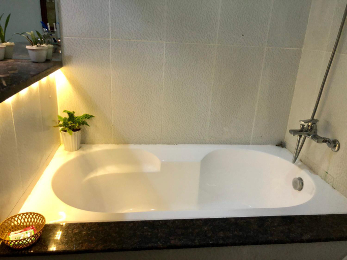 Bathroom 5, Khang Bao Vien, Ho Chi Minh City