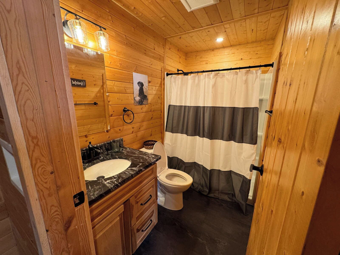 Bathroom 3, Destination Alaska Charters - Cabin 2, Kenai Peninsula