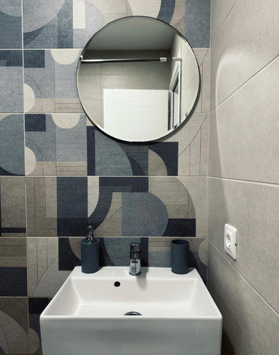 Bathroom, Danin apartmani