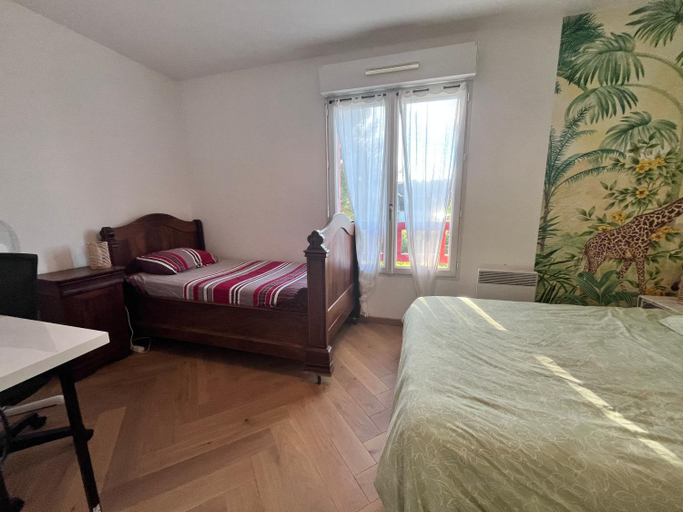 Others 5, Chambre au coeur du Bassin, Gironde
