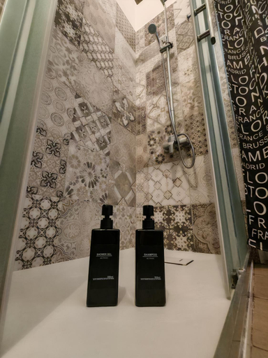 Bathroom 3, MC FLY ROOMS Malpensa airport, Varese