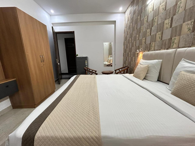 Bedroom 2, The Grand Hotel Akshay, Gurgaon