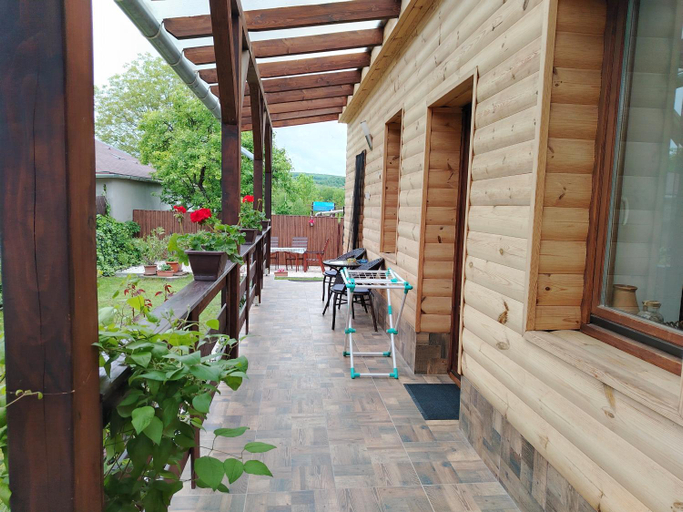 Exterior view 5, Kaptarko Apartmanhaz, Eger