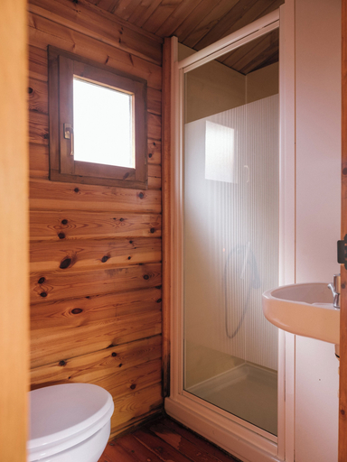 Bathroom 4, Wecamp Cudillero, Asturias