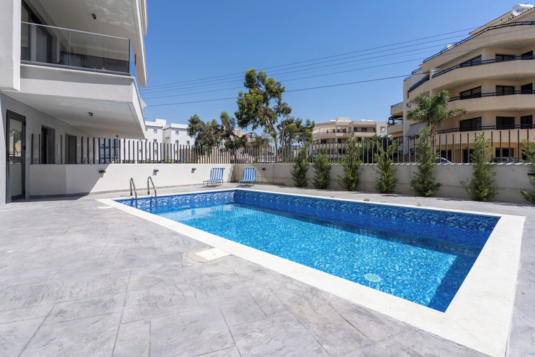 Pool 3, Maryam's 2-BR Apt. With Pool & Balcony in Larnaca, Larnaca