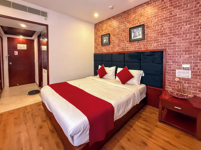 Room 4, C Suite - Lotus park, Bangalore