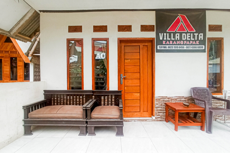 Lobby 2, RedDoorz @ Pantai Karangpapak, Garut