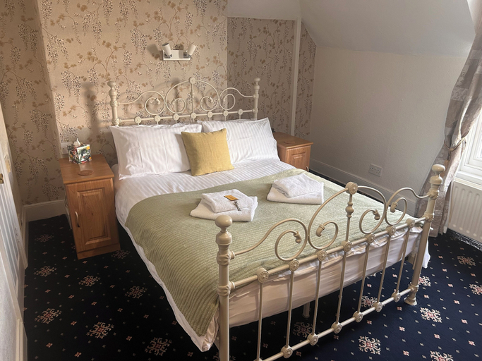 Bedroom 2, The Beaumont - B&B, Kent