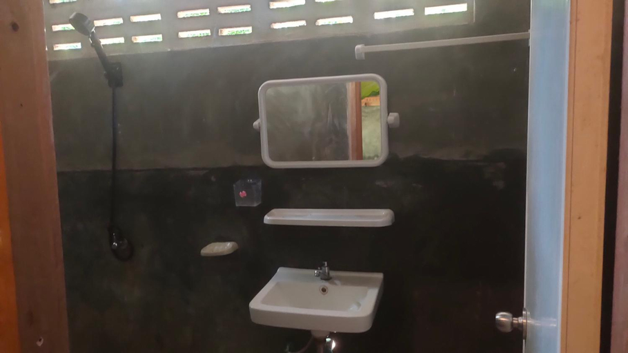 Bathroom 2, Relax House, Muang Ranong