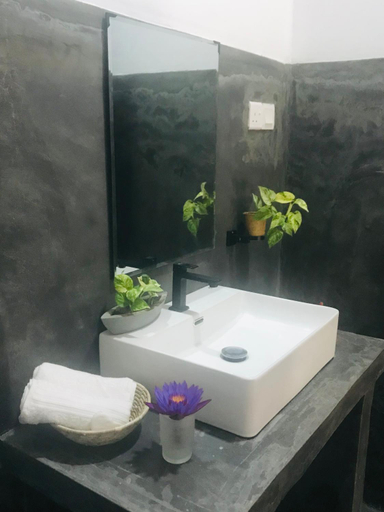 Bathroom, The wild culture, Dambulla