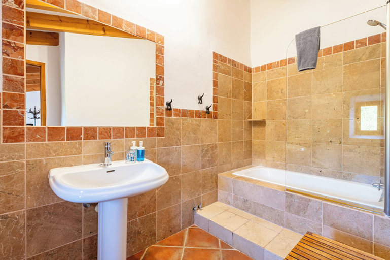 Bathroom 4, Agroturismo Sa Vall de son Macia, Baleares
