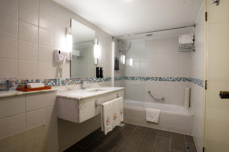 Bathroom 4, The Old Village Hotel & Resort, Wadi Musa