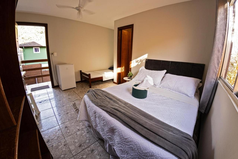 Bedroom 2, Pousada Maria Eduarda, Palhoça