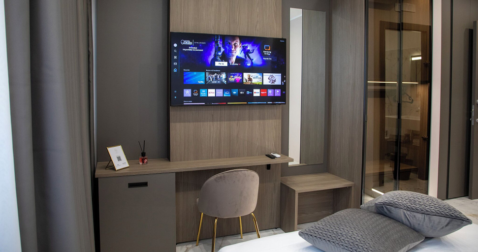 Room 4, Maison D'élite, Napoli