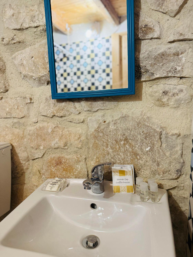 Bathroom 3, Casa Betta, Ragusa
