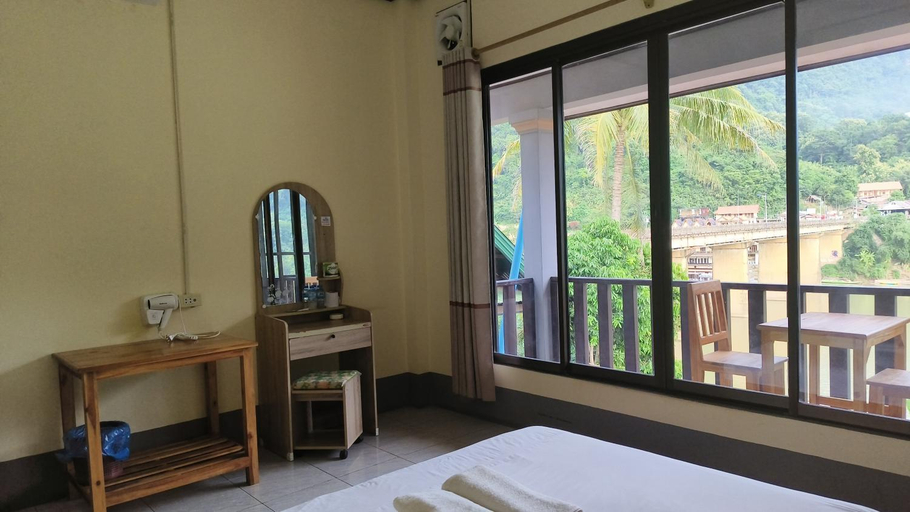 Bedroom 2, Khamphan Guesthouse, Ngoi
