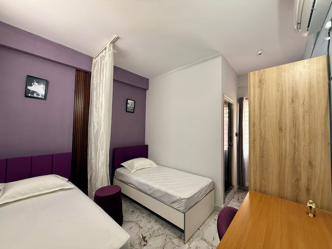 Bedroom 5, C Suites - Town Centre, Pune