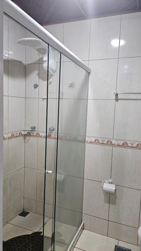 Bathroom 3, Guest House Flor de Laranjeira, São Pedro da Aldeia