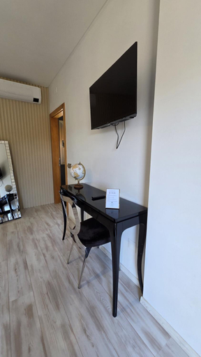 Others 5, Fonte Seca GuestHouse, Leiria