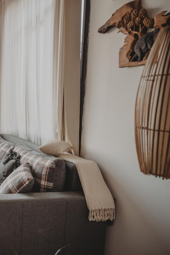 Bedroom 2, רגע בזמן - Moment in time