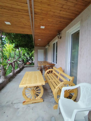 Others 4, Green Park Guest House