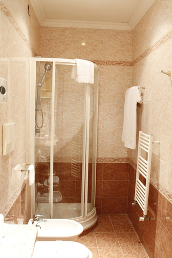 Bathroom, Hotel Genio, Rome