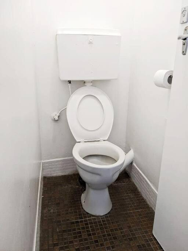 Bathroom 4, PROMO 2-Bedroom Villa Next to Train Station, FREE PARKING, Melbourne
