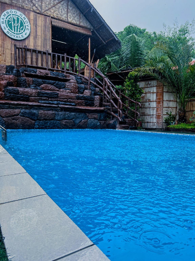 Swimming pool [kids], Bamboo Grove Royale by Hiverooms, Bogo City