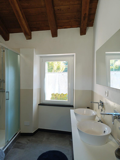 Bathroom 3, LA TANA DELLA VOLPETTA - Bed & Breakfast, Savona