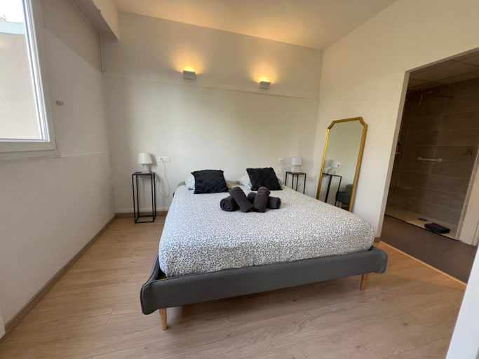 Bedroom 2, Les Appartements de l'Hippodrome, Nord