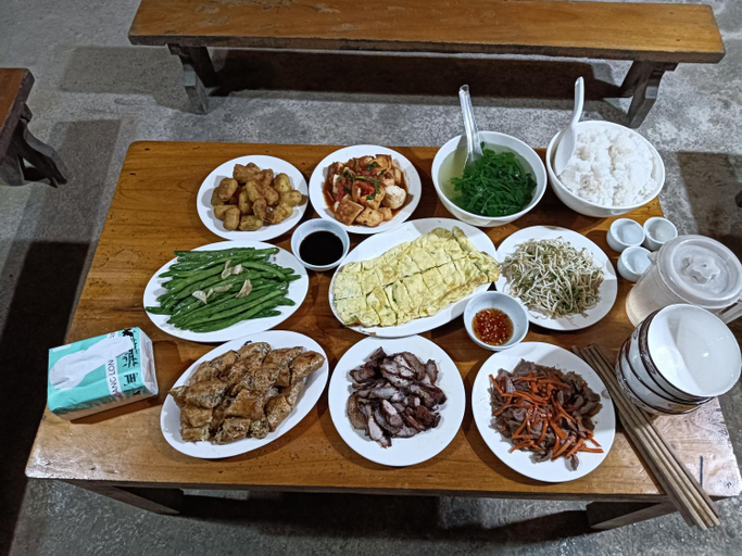 Food & Drinks