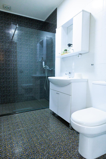 Bathroom 2, All Elevens 11 Apartments