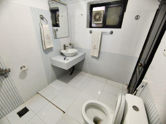 Bathroom 4, Hotel Grace Inn, Multan