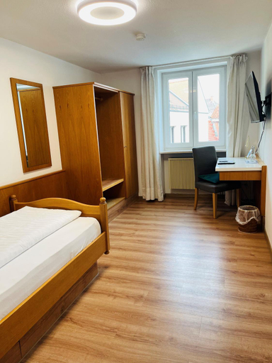 Bedroom 3, Hotel Jungbrau, Kelheim