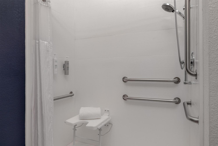 Bathroom 4, Spark by Hilton El Paso University, El Paso