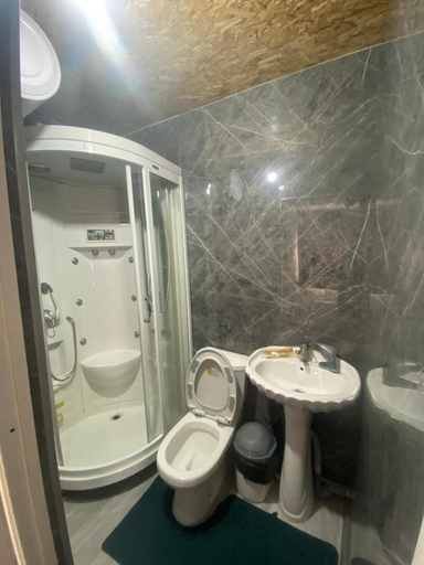 Bathroom 3, D&N Karakol, Ak-Suu