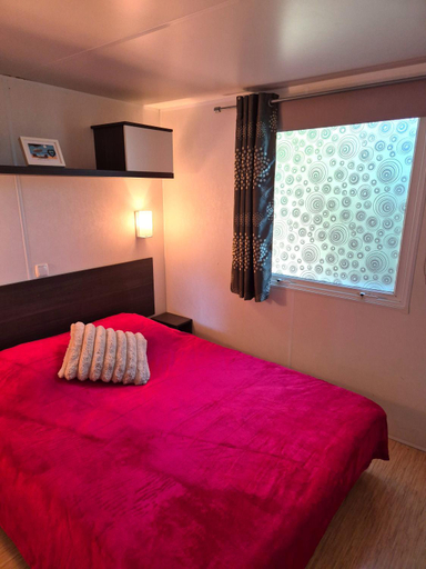Bedroom 3, HappyMobilhome Argeles-sur-mer -plage a 500m- Camping 4 etoiles Del Mar, Pyrénées-Orientales