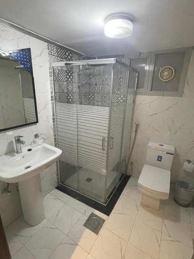 Bathroom 3, Continental Suite Farwaniya