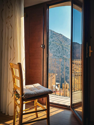 Others 2, B&B Vatra, Cosenza