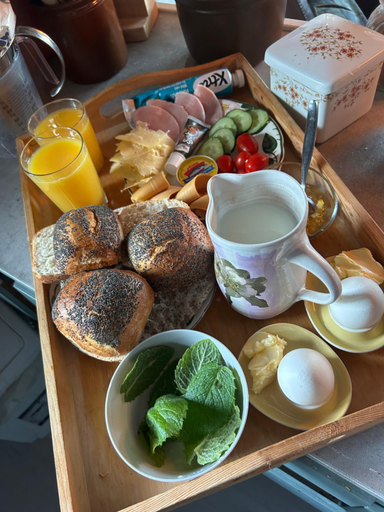 Food & Drinks, Line pa Hauane1, Volda