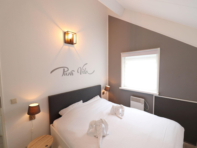Bedroom, Getaway with Bikes Whirlpool, Boarnsterhim
