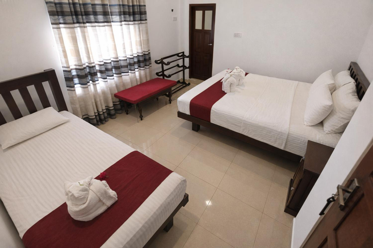 Bedroom 2, Villa Sanitha, Hikkaduwa