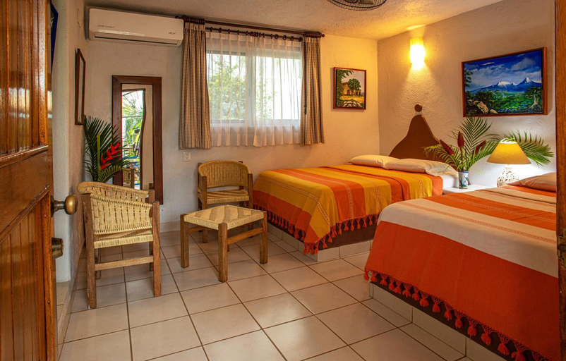 Bedroom, Zandoyo Bed & Breakfast, Dist. Pochutla