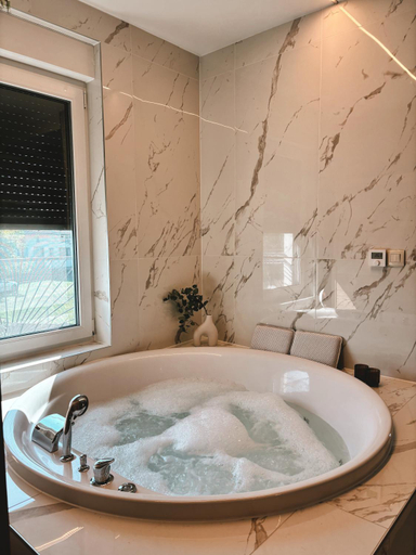 Bathroom 3, Secret Place apartments, luxury and spa, Brdovec