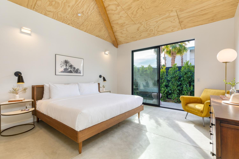 Bedroom 2, Blackhaus A B Buyout by AvantStay Sleeps 16, Riverside